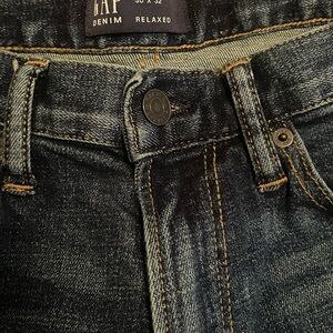 GAP Men's Relaxed Fit Denim Jeans - Black